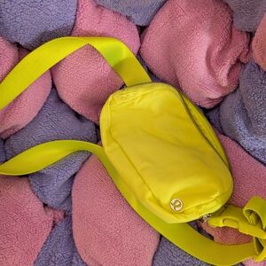 Lululemon Athletica Yellow Interior Bag